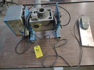 lot 21 image: Gentec Welding Positioner, Model CB...