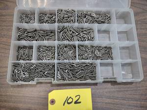 lot 102 image: Stainless Steel Set Screws, 6-32 & ...
