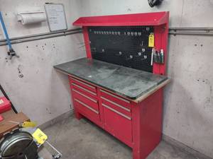 lot 210 image: Work Smart 7 Drawer Tool Bench, 60x...