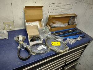lot 110 image: Assorted Mill Parts & Work Lights...