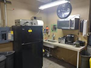 lot 356 image: Refrigerator, Microwave Oven, Pizza...