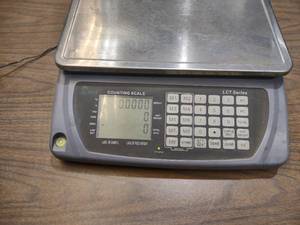 lot 363 image: Tree Digital Scale, Model LCT, 3 lb...