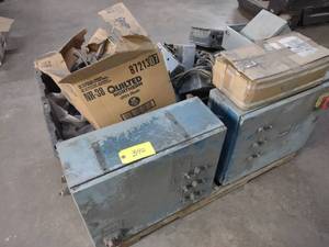 lot 390 image: Pallet of Assorted Electrical...