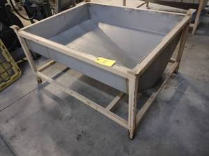 lot 3 image: Stainless Steel Lined Media Hopper