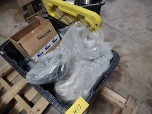 lot 417 image: Gaskets, Seals, & Sealer...