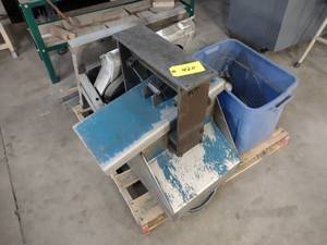 lot 420 image: Feeder Parts & Misc....
