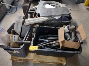 lot 423 image: Feeder Parts, Pipe, & Misc....