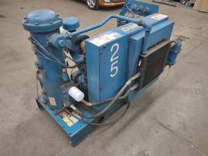 lot 450 image: Quincy 25 hp. Air Compressor