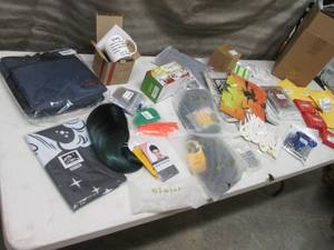 Wigs, dcor, gifts, canning, snack...