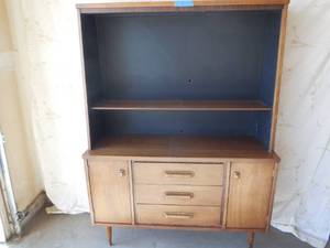 lot 1 image: Tall Bassett Furniture HutchCredenza 66x48