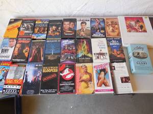 lot 38 image: Lot Of 26 VHS Movies