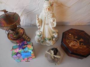 lot 92 image: 5-Music Boxes Metal Carousel, St. Nick, Gift Box, Windmill Beautiful Wooden Octagonal Box-Made In Italy