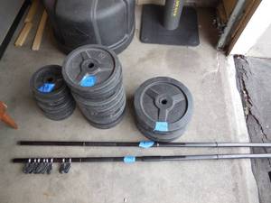 lot 102 image: Barbell Set