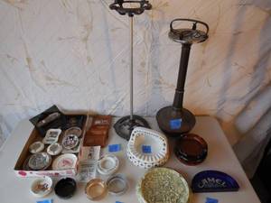 lot 114 image: Lot Of Ash Trays & Small Dishes