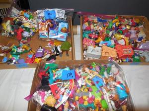 lot 126 image: Group Of McDonalds Toys & Misc. Collectibles