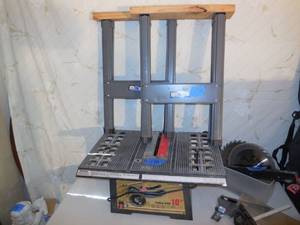lot 178 image: 10 Table Saw with Accessories & 3-Extra Blades & 2-Saw Horses 27 Tall