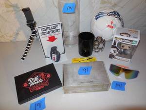 lot 191 image: Misc. Box Collectibles