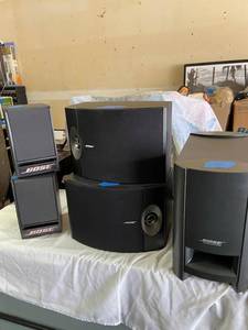 lot 34 image: Bose Speakers 4-Speakers, 1-Sub