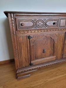 lot 5 image: Stunning Virginia House Parlor Buffet