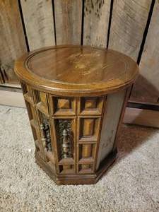 lot 43 image: Mid-Century Octagon Side Table