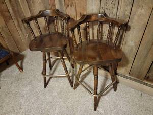 lot 35 image: Dark Oak Captains Chair Barstools