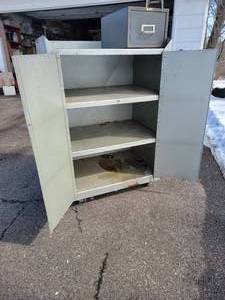 lot 48 image: Industrial Steal Rolling Cabinet