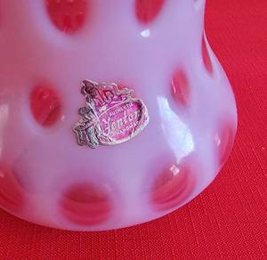 lot 56 image: Vintage Fenton Coin Dot Pink Frilled Vase