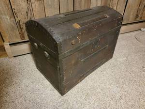 lot 66 image: Amazing Antique Trunk Chest