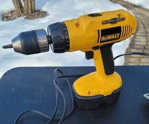 lot 114 image: DeWalt 18V Power Tool Kit