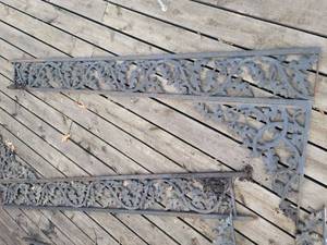 lot 118 image: Iron Garden Structure