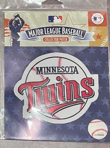 lot 121 image: Minnesota Twins Patches