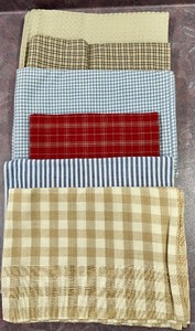 lot 146 image: Lot of New Dish Towels