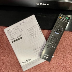 lot 139 image: Sony 40 Inch LCD Digital Color TV