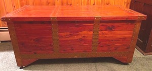 lot 51 image: Tennessee Rolling Aromatic Red Cedar Chest