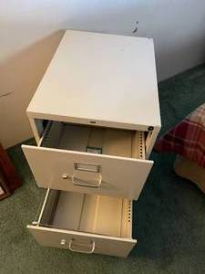 lot 201 image: 2 Drawer HON File Cabinet