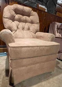 lot 210 image: Swivel Rocking Chair
