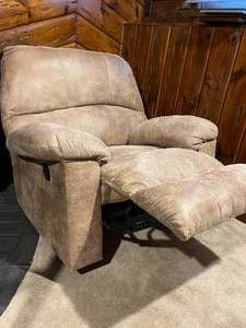 lot 218 image: Tan Upholstered Rocker  Recliner