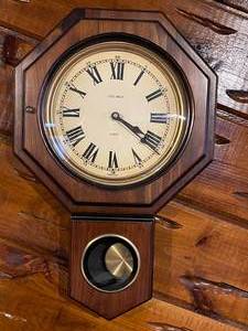 lot 220 image: Verichron Pendulum Wall Clock