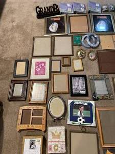 lot 228 image: Picture Frame Lot