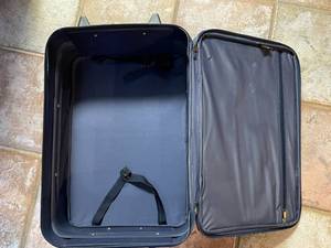 lot 233 image: Verdi Carry On Suitcase