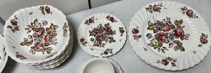 lot 335 image: Johnson Brothers - Devon Sprays China