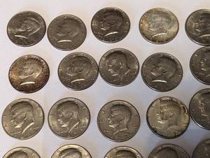 lot 22 image: Kennedy Half Dollar Collection