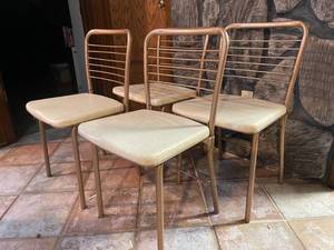 lot 374 image: 4 Vintage Folding Chairs