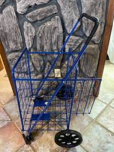 lot 387 image: Folding Rolling Cart