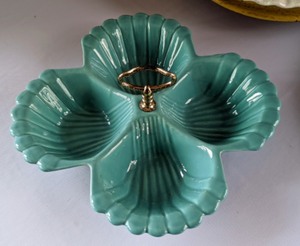 lot 353 image: Vintage Servingware Including Red Wing