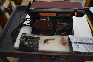 Wen Belt Sander with Blade