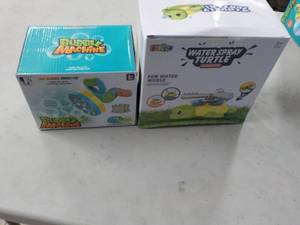 Bubble Machine and Waterspray Turtl...