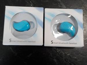 2 Smart Bluetooth Headsets in Blue...