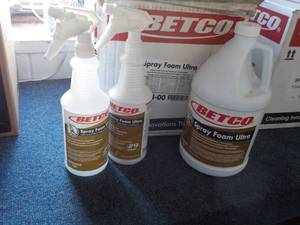 Case of Betco 4 - 1 Gallon Jugs Spr...