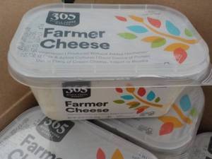 case of 8 - 16 oz Tubs Farmers Chee...